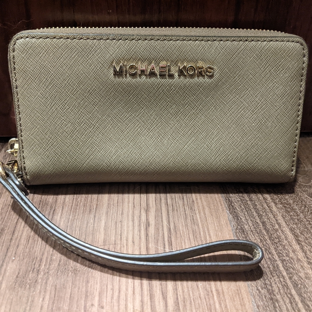 Michael Kors - Jet Set Large Travel Wallet - Dark Dune Gray Taupe, 6.5 x 3.5 x 1